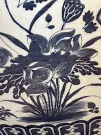 A large Chinese blue and white 'He Lu Tong Chun 鶴鹿同春' fish bowl, 19th C.