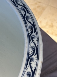 A large Chinese blue and white 'He Lu Tong Chun 鶴鹿同春' fish bowl, 19th C.
