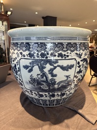 A large Chinese blue and white 'He Lu Tong Chun 鶴鹿同春' fish bowl, 19th C.