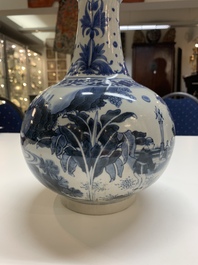 A rare intact Chinese blue and white 'Lian Sheng San Ji 連升三級' bottle vase, Transitional period
