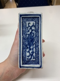 Five Chinese blue, white and famille rose wares, Qianlong and Xianfeng marks, 19/20th C.
