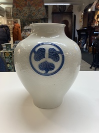 A Japanese blue and white 'Tokugawa crest' vase, Edo/Meiji, 19th C.