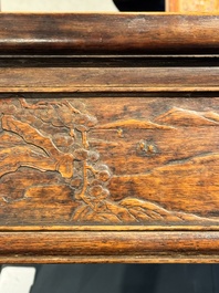 A rare and exceptional Chinese huanghuali sedan chair, Jianyu 肩輿, signed Zhang Dai 張岱, 17th C.