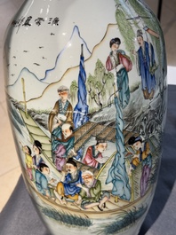 Two Chinese famille rose vases, one vase signed Yu Zhao 余钊, 19/20th C.