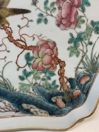 A fine Chinese flower-shaped famille rose 'magpies and flowers' tray, 19th C.