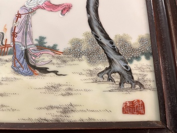 A Chinese famille rose plaque with ladies in a garden, Wang Xiaotang 汪曉棠 mark, 20th C.