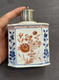 Ten Chinese Imari-style, blue and white tea caddies, Kangxi/Yongzheng