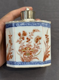 Ten Chinese Imari-style, blue and white tea caddies, Kangxi/Yongzheng
