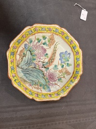 15 Chinese famille rose and verte wares, 19/20th C.