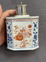 Ten Chinese Imari-style, blue and white tea caddies, Kangxi/Yongzheng