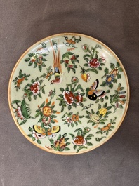 15 Chinese famille rose and verte wares, 19/20th C.