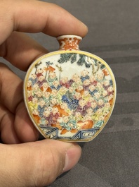 Five Chinese famille rose snuff bottles, Qianlong mark, 19/20th C.