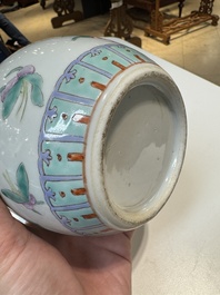An extensive collection of 71 pieces of Chinese porcelain, Yongzheng and later