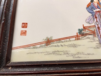 A Chinese famille rose plaque with ladies in a garden, Wang Xiaotang 汪曉棠 mark, 20th C.
