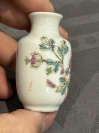 Five Chinese famille rose snuff bottles, Qianlong mark, 19/20th C.