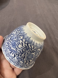 22 Chinese blue and white wares, Kangxi and later