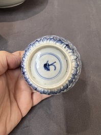 22 Chinese blue and white wares, Kangxi and later