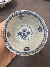 22 Chinese blue and white wares, Kangxi and later