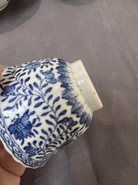 22 Chinese blue and white wares, Kangxi and later