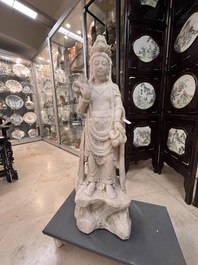 A Chinese white marble sculpture of Guanyin, 19/20th C.