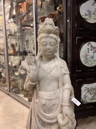 A Chinese white marble sculpture of Guanyin, 19/20th C.