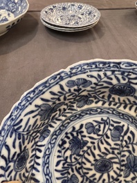 22 Chinese blue and white wares, Kangxi and later