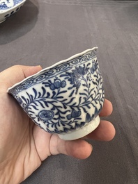 22 Chinese blue and white wares, Kangxi and later