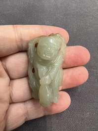 Nine Chinese jade carvings of figures, 19/20th C.