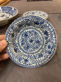 22 Chinese blue and white wares, Kangxi and later