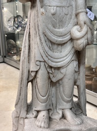 A Chinese white marble sculpture of Guanyin, 19/20th C.