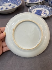 22 Chinese blue and white wares, Kangxi and later