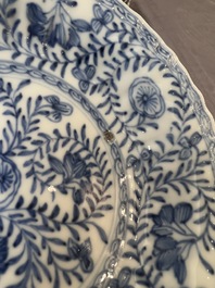 22 Chinese blue and white wares, Kangxi and later