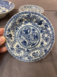 22 Chinese blue and white wares, Kangxi and later