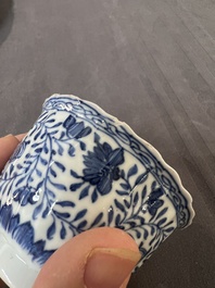 22 Chinese blue and white wares, Kangxi and later