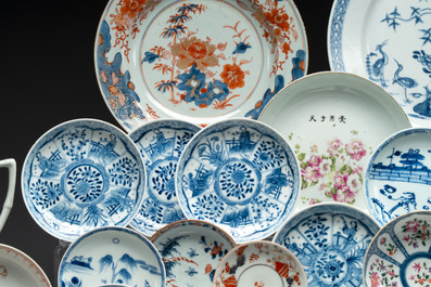 A collection of 29 Chinese blue, white, famille rose and Imari-style wares, 18th C. and later