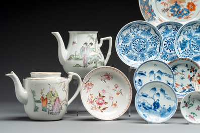 A collection of 29 Chinese blue, white, famille rose and Imari-style wares, 18th C. and later