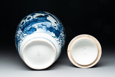 Three Japanese Arita blue and white vases and covers, Edo, 17th C.