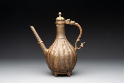 A Mughal bronze fluted jug or aftaba, 18/19th C.