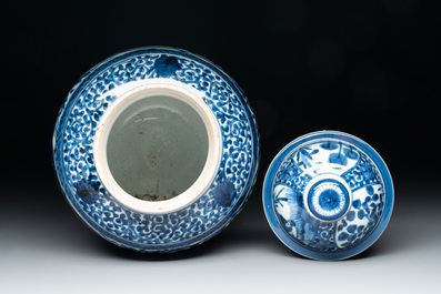 Three Japanese Arita blue and white vases and covers, Edo, 17th C.