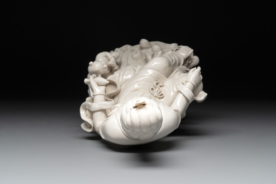 Three Chinese Dehua blanc de Chine groups of Guanyin with child, He Chaozong 何朝宗 marks, 20th C.
