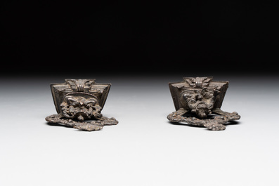 Two small Sino-Tibetan bronze Buddhas, 19/20th C.