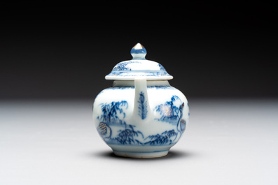 Eight Chinese blue and white cups, 14 saucers and four teapots, Kangxi/Qianlong