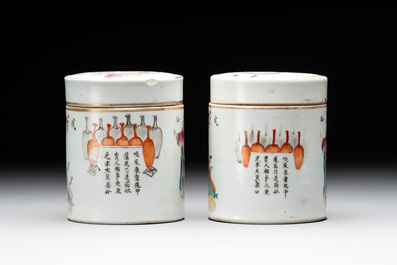 A pair of Chinese famille rose 'Wu Shuang Pu' boxes and covers, 19th C.