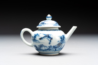 Eight Chinese blue and white cups, 14 saucers and four teapots, Kangxi/Qianlong