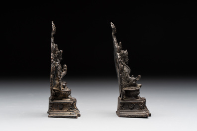 Two small Sino-Tibetan bronze Buddhas, 19/20th C.