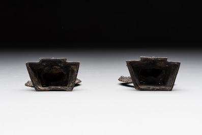 Two small Sino-Tibetan bronze Buddhas, 19/20th C.