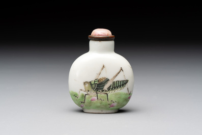 A pair of Chinese blue, white and copper-red 'mythical beasts' and a famille rose 'grasshopper' snuff bottle, Yongzheng and Daoguang mark, 19th C.