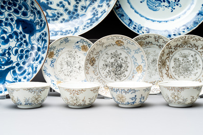 A collection of 24 Chinese blue, white and polychrome wares, 18th C.
