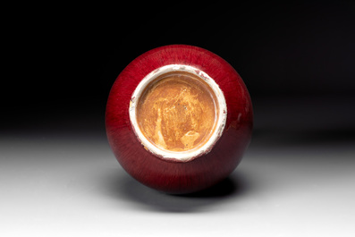 A Chinese flamb&eacute;-glazed garlic-mouth vase, Qianlong mark, 19/20th C.