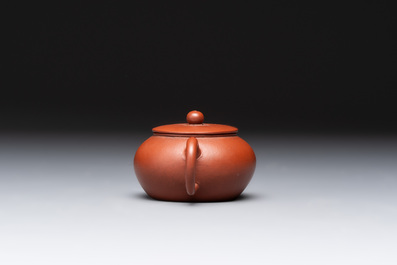 Three Chinese Yixing stoneware teapots and covers,  Jingxi Xu Wenting Zhi 荊溪徐溫庭製 and Yang Xian Xi Yin Shi Wang 陽羨惜陰室王 mark, 20th C.